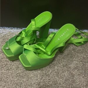 Giani Bernini Lime Green Satin Heels